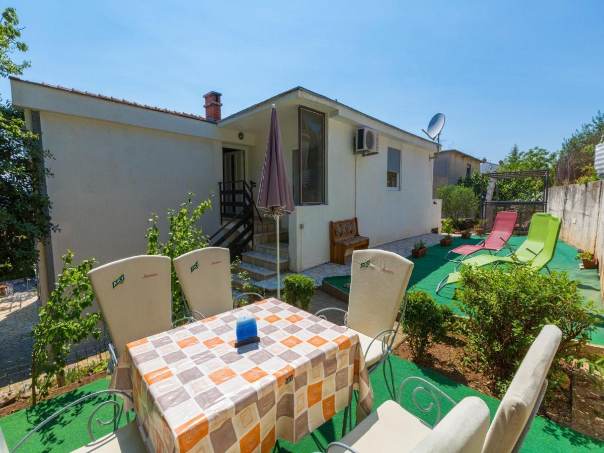 Apartments Adrasteja Dramalj Exterior photo