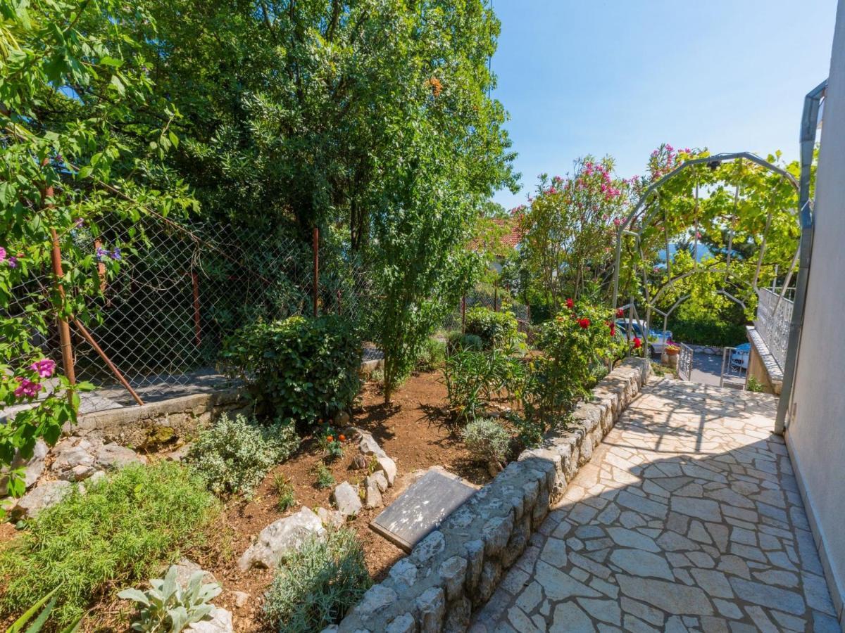 Apartments Adrasteja Dramalj Exterior photo