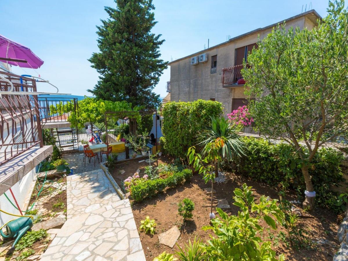 Apartments Adrasteja Dramalj Exterior photo